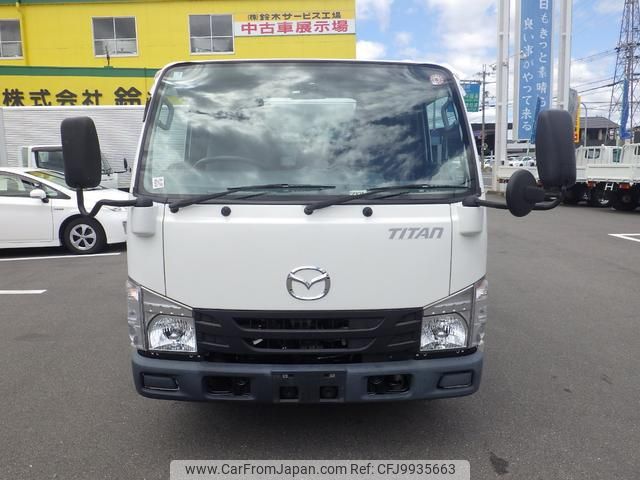 mazda titan 2018 GOO_NET_EXCHANGE_0720194A30240624W002 image 2