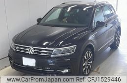 volkswagen tiguan 2019 CFJ1529446
