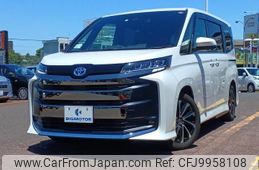 toyota noah 2022 quick_quick_6AA-ZWR90W_ZWR90-0028524