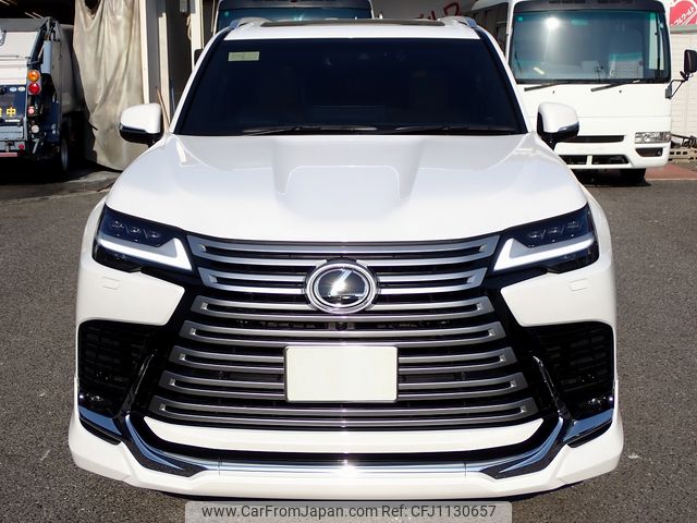 lexus lx 2022 25112513 image 2