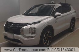 mitsubishi outlander-phev 2024 CFJ1843301