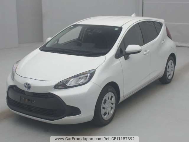 toyota aqua 2022 -TOYOTA--AQUA 6AA-MXPK11--MXPK11-2065067---TOYOTA--AQUA 6AA-MXPK11--MXPK11-2065067- image 1