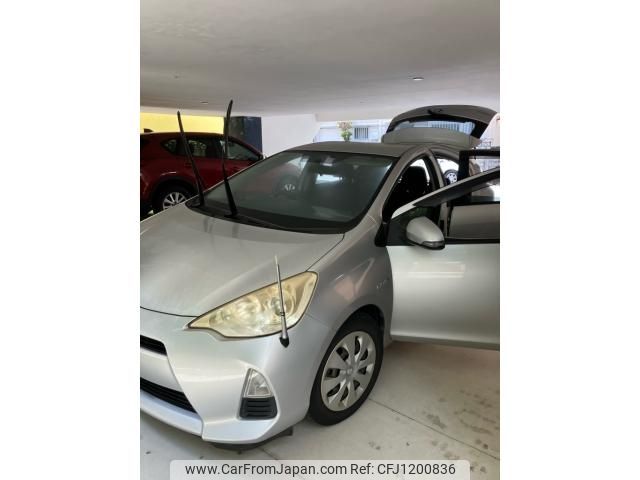 toyota aqua 2013 -TOYOTA--AQUA DAA-NHP10--NHP10-2159044---TOYOTA--AQUA DAA-NHP10--NHP10-2159044- image 1