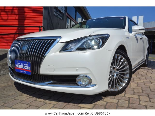 toyota crown-majesta 2013 -TOYOTA--Crown Majesta DAA-GWS214--GWS214-6002675---TOYOTA--Crown Majesta DAA-GWS214--GWS214-6002675- image 1