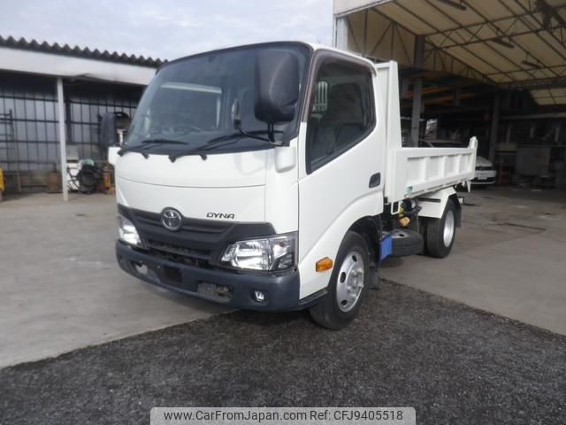 toyota dyna-truck 2017 GOO_NET_EXCHANGE_0502426A30240123W002 image 1