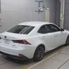 lexus is 2014 CFJ1601388 image 8