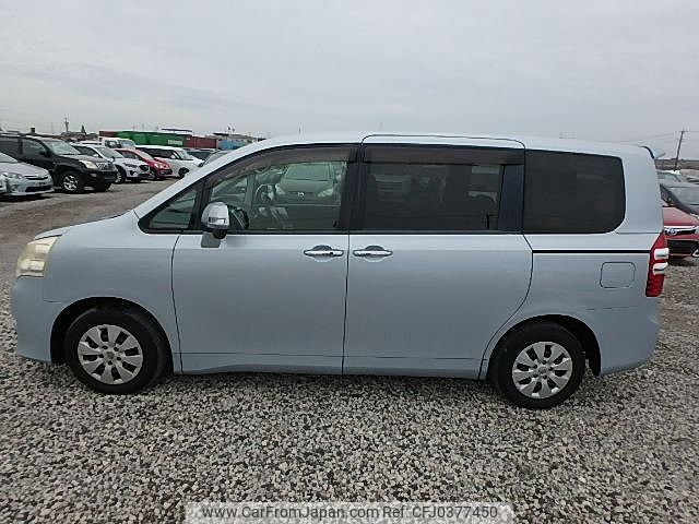 toyota noah 2011 NIKYO_KZ26774 image 2