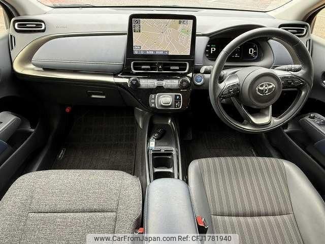 toyota aqua 2022 CFJ1781940 image 2