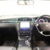 toyota crown 2004 504928-930930 image 1