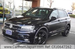 volkswagen tiguan 2018 -VOLKSWAGEN--VW Tiguan 5NDFGF--WVGZZZ5NZKW804706---VOLKSWAGEN--VW Tiguan 5NDFGF--WVGZZZ5NZKW804706-