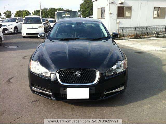 jaguar xf 2017 quick_quick_J051A_SAJAC07R491R28211 image 2