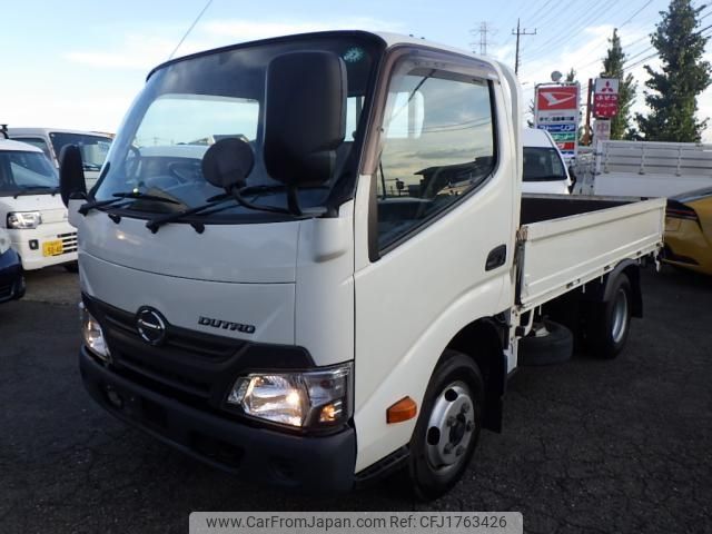 hino dutro 2017 CFJ1763426 image 1