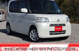 daihatsu tanto 2011 D00234