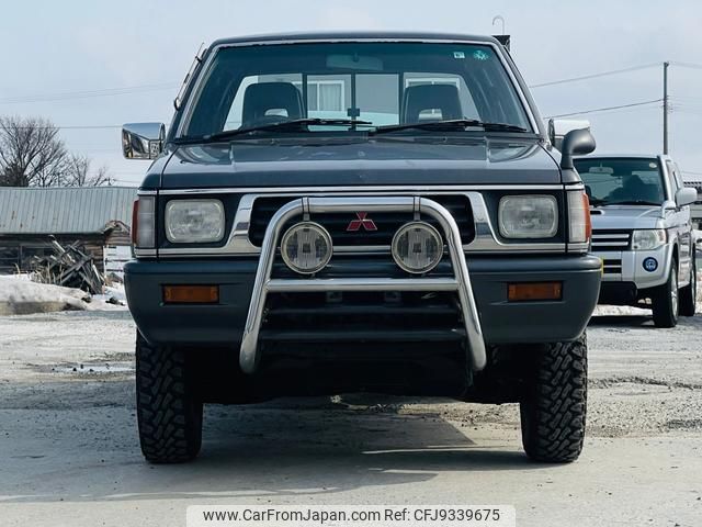 1996 Mitsubishi Strada 4WD - Car Price $8,716
