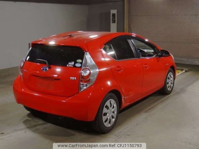 toyota aqua 2013 -TOYOTA--AQUA DAA-NHP10--NHP10-6230349---TOYOTA--AQUA DAA-NHP10--NHP10-6230349- image 2