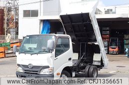 hino dutro 2012 25631804