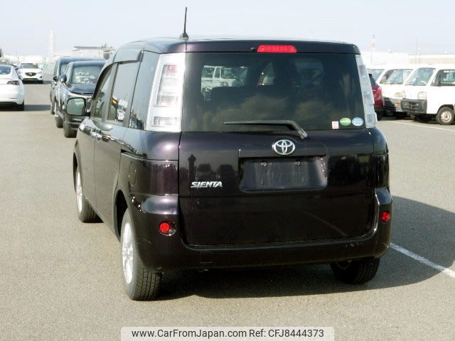 toyota sienta 2012 No.14661 image 2