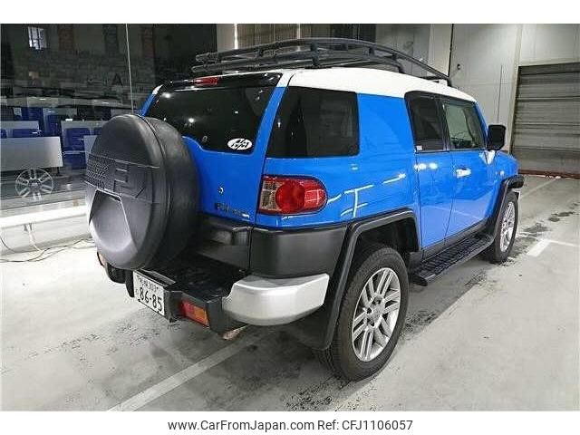 toyota fj-cruiser 2011 quick_quick_CBA-GSJ15W_GSJ15-0112107 image 2