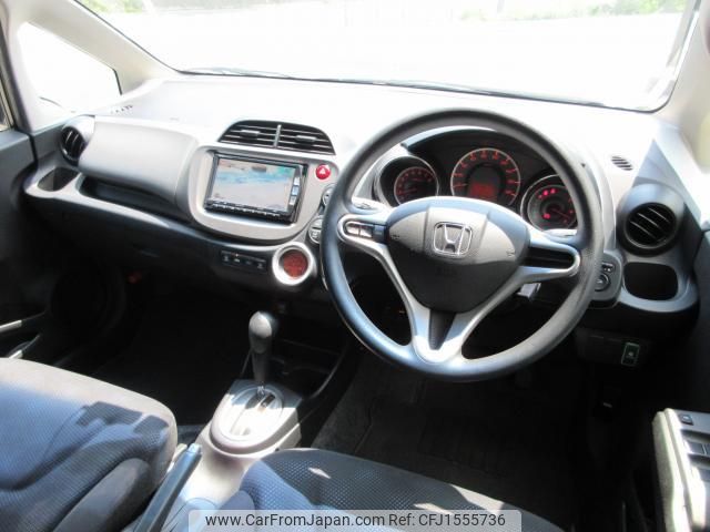 honda fit 2013 CFJ1555736 image 2