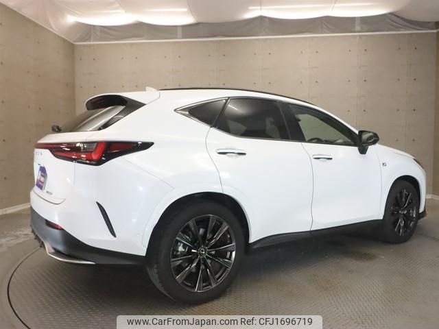 lexus nx 2022 CFJ1696719 image 2