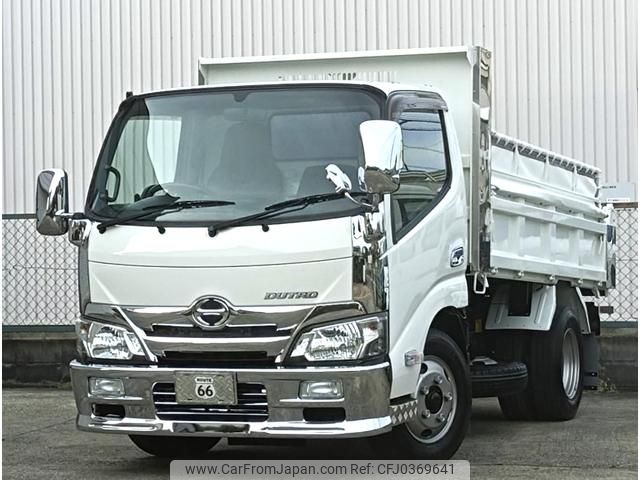 hino dutro 2016 GOO_NET_EXCHANGE_0706903A30241025W001 image 1