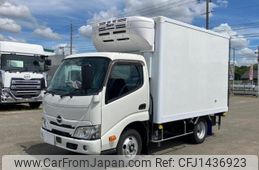 hino dutro 2021 CFJ1436923