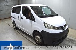 nissan nv200-vanette 2013 CFJ1705095