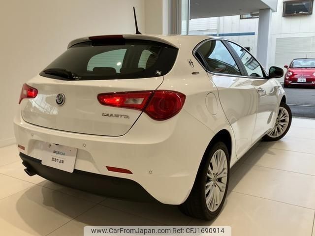 alfa-romeo giulietta 2018 CFJ1690914 image 2