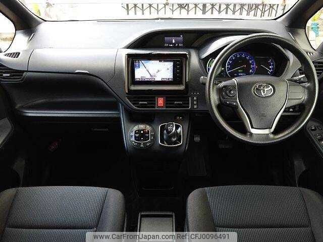 toyota voxy 2014 504928-923239 image 1