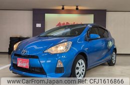 toyota aqua 2013 CFJ1616866