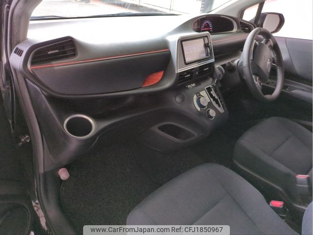 toyota sienta 2015 CFJ1850967 image 2
