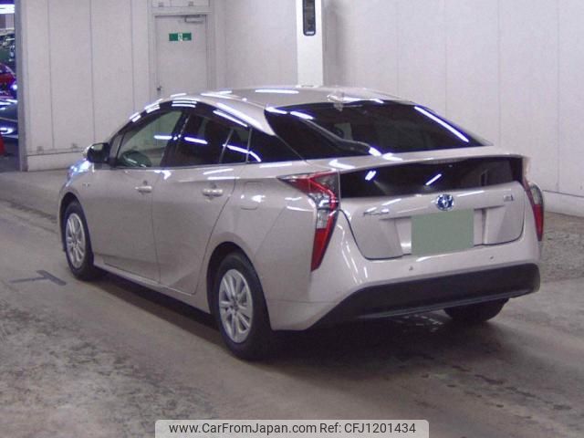 toyota prius 2018 quick_quick_DAA-ZVW50_6147163 image 2