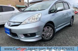 honda fit-shuttle-hybrid 2013 CFJ1826692