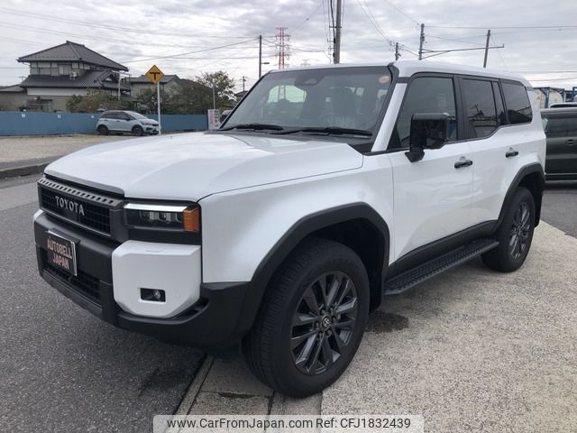 toyota land-cruiser-wagon 2025 CFJ1832439 image 1