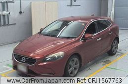 volvo v40 2013 CFJ1567763