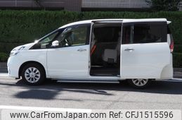 nissan serena 2018 CFJ1515596