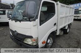 hino dutro 2011 CFJ1743489