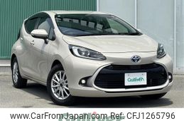 toyota aqua 2022 -TOYOTA--AQUA 6AA-MXPK11--MXPK11-2042442---TOYOTA--AQUA 6AA-MXPK11--MXPK11-2042442-