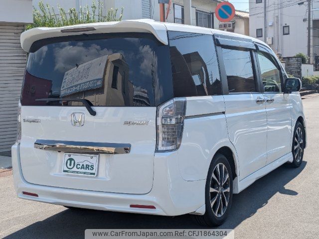 honda stepwagon 2014 CFJ1864304 image 2