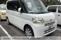 daihatsu tanto 2011 CFJ1783221