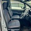toyota noah 2018 CFJ1770989 image 7