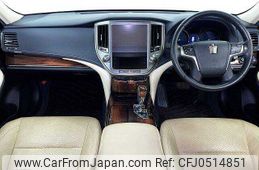 toyota crown 2015 504928-926424