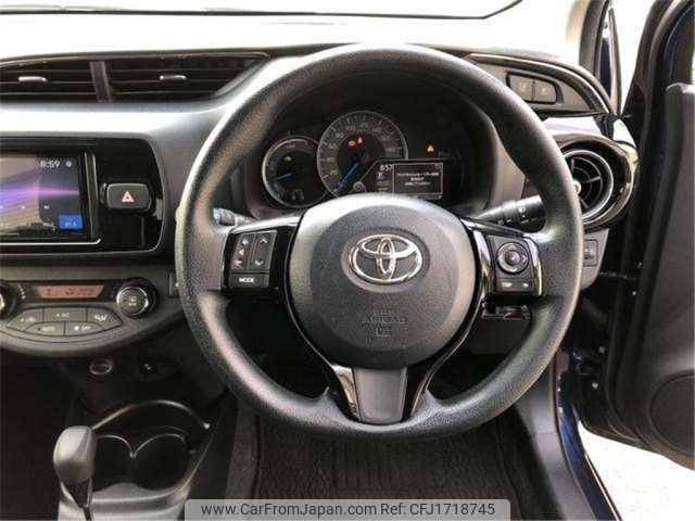 toyota vitz 2018 CFJ1718745 image 2