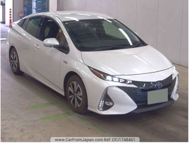 toyota prius-phv 2022 CFJ1748461 image 1