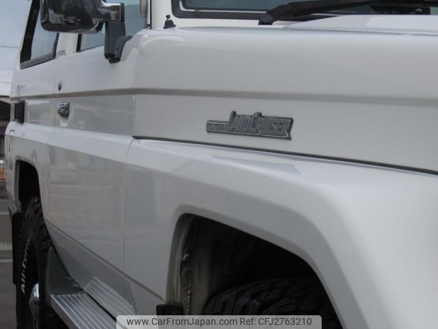 1998 Toyota Land Cruiser JDM car for sale — photo 23 of 25