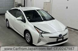 toyota prius 2018 -TOYOTA--Prius ZVW50-6124545---TOYOTA--Prius ZVW50-6124545-