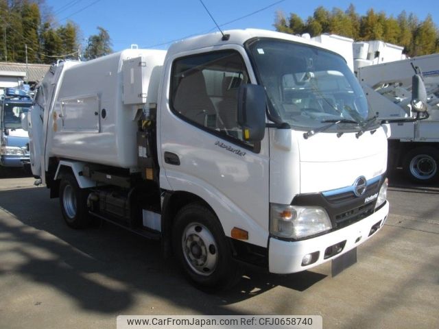 hino dutro 2016 -HINO--Hino Dutoro TSG-XKU600X--XKU600-0001680---HINO--Hino Dutoro TSG-XKU600X--XKU600-0001680- image 1