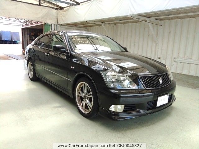 toyota crown 2005 ENHANCEAUTO_1_ea285933 image 1