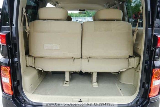 nissan elgrand 2010 MATEL_41009 image 2