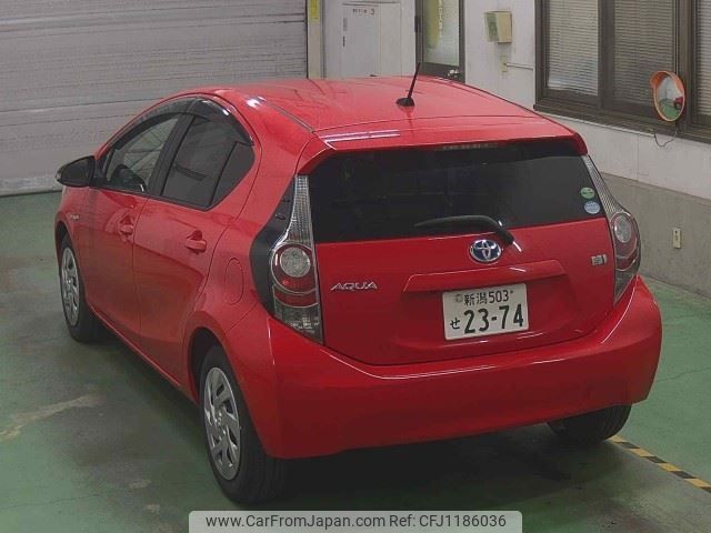 toyota aqua 2013 -TOYOTA 【新潟 503ｾ2374】--AQUA NHP10-6200283---TOYOTA 【新潟 503ｾ2374】--AQUA NHP10-6200283- image 2